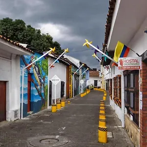 Casa Colonial En Pleno Centro Histórico De Cali- Se Alquila La Casa Entera 10 O 11 Personas O Por Habitación en casa particular
